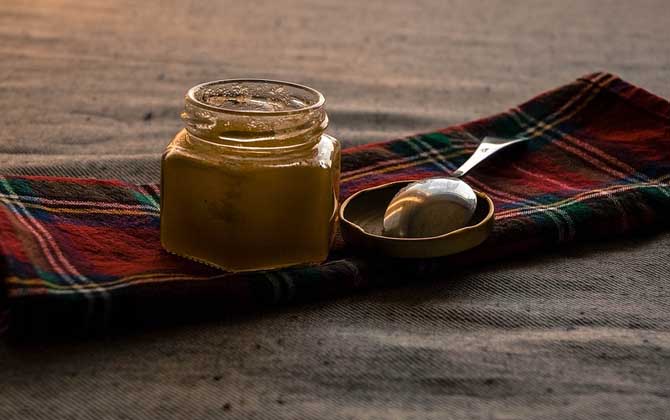 蜂蜜可以用來(lái)洗臉嗎? 蜂蜜