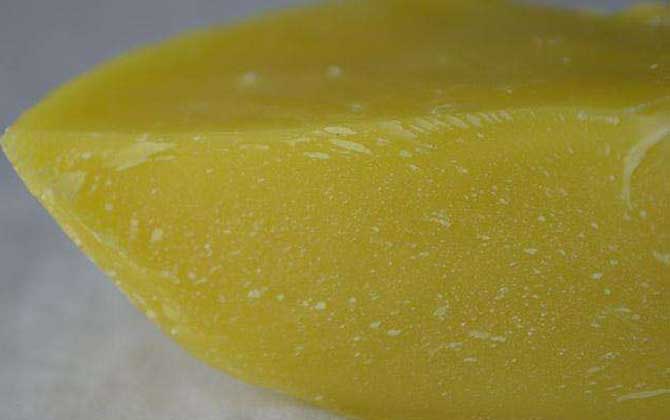 蜂蠟的功效與作用及食用方法 蜂蠟