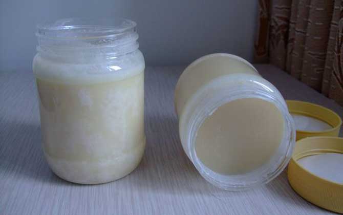 真蜂蜜會結晶嗎?結晶是蜂蜜的特性,所有自然成熟蜜都能結晶! 蜂蜜