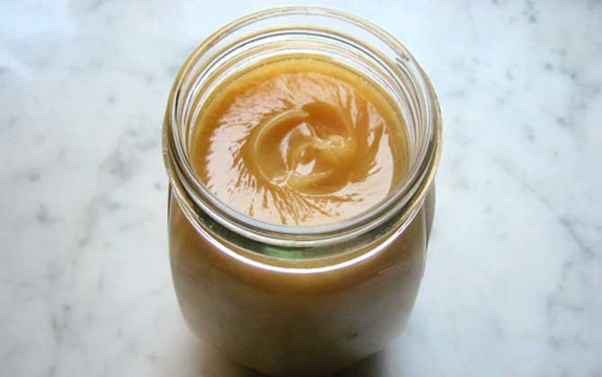 蜂蜜洗臉有什么好處?不但可以美白保濕,而且還能祛斑除皺! 蜂蜜洗臉