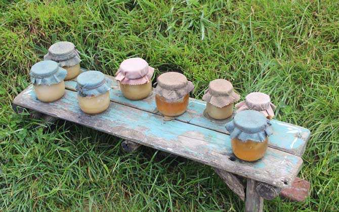 蜂蜜可以放冰箱嗎?完全沒(méi)有問(wèn)題,但長(zhǎng)時(shí)間放冰箱中會(huì)自然結(jié)晶! 蜂蜜