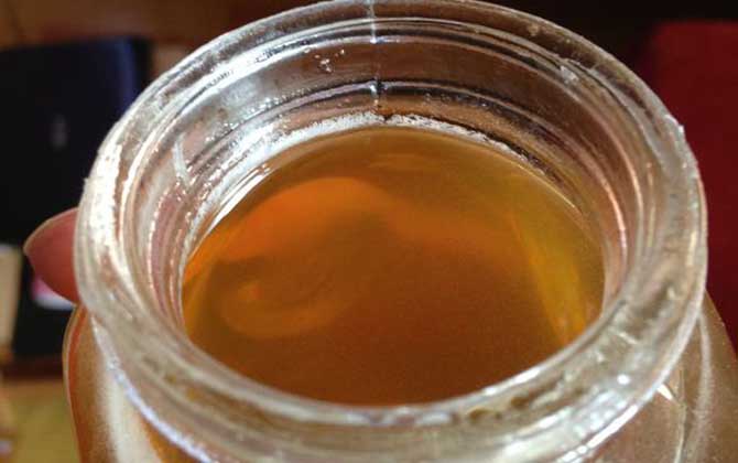 蜂蜜減肥的正確吃法,控制好食用量最關鍵,什么時候喝也很重要! 蜂蜜