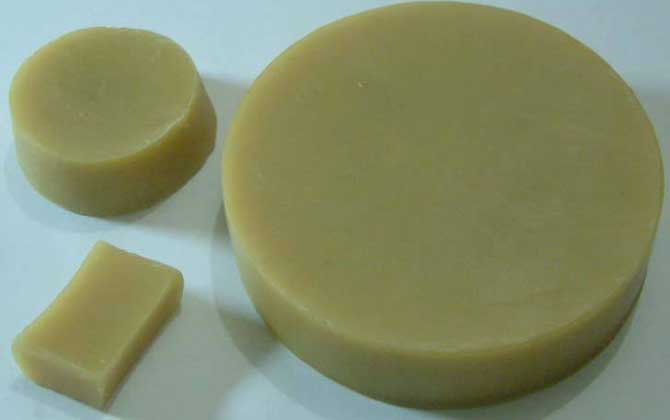 蜂蠟能吃嗎?雖然嚼不爛,也沒什么味道,但營養價值卻不可小噓! 蜂蠟