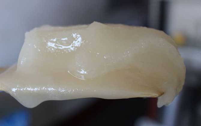 新疆蜂蜜有什么功效與作用?經(jīng)常喝新疆蜂蜜,這6個(gè)好處跑不了! 新疆蜂蜜