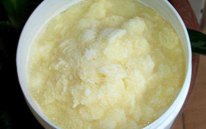 蜂王漿喝一年后身體變化,不但能增強(qiáng)抗病力,還能改善膚質(zhì)! 蜂王漿