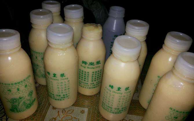 蜂王漿喝一年后身體變化,不但能增強(qiáng)抗病力,還能改善膚質(zhì)! 蜂王漿