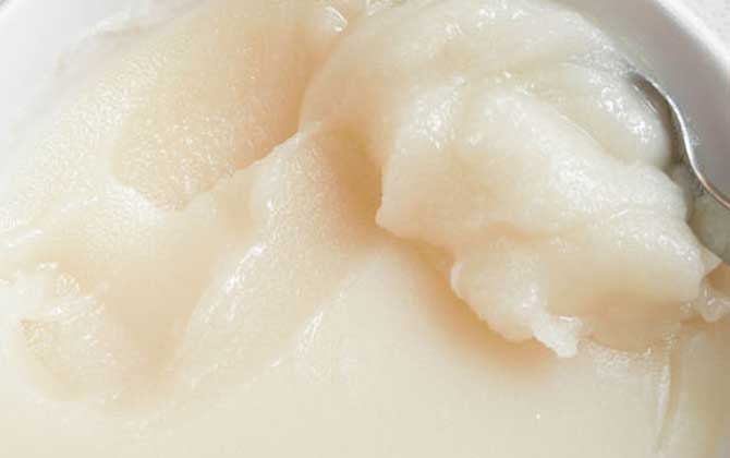 苜蓿蜜的功效與作用及食用方法 苜蓿蜜