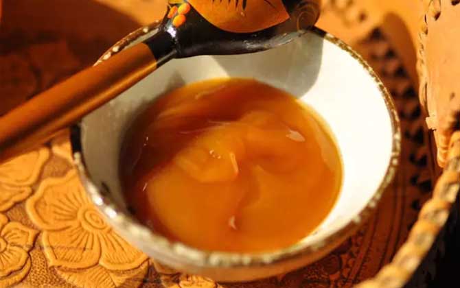 草木樨蜜的作用與功效及食用方法 草木樨蜜