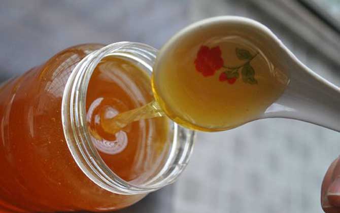 野玫瑰蜜的作用與功效及食用方法 野玫瑰蜜