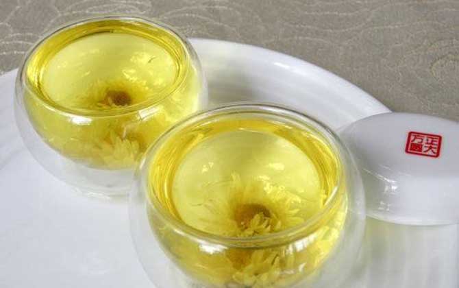 蜂蜜菊花茶的功效及簡(jiǎn)單做法 蜂蜜菊花茶