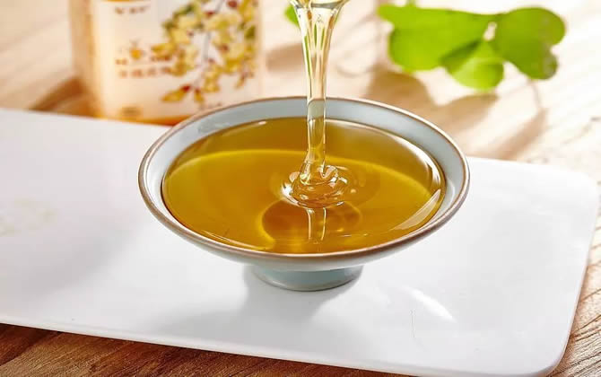 生蜂蜜和熟蜂蜜的區(qū)別是什么？(生蜜和熟蜜哪個(gè)好)