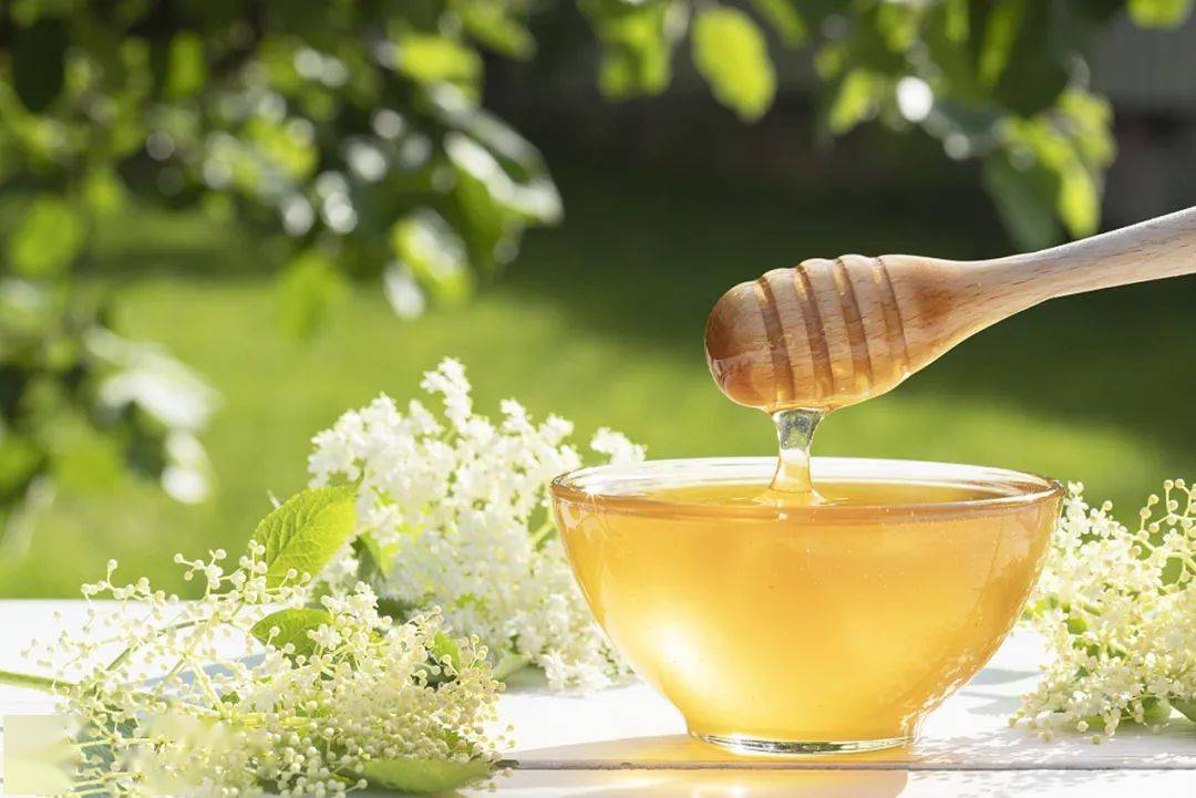 在農(nóng)村養(yǎng)蜜蜂要花多少錢（農(nóng)村養(yǎng)蜂成本）