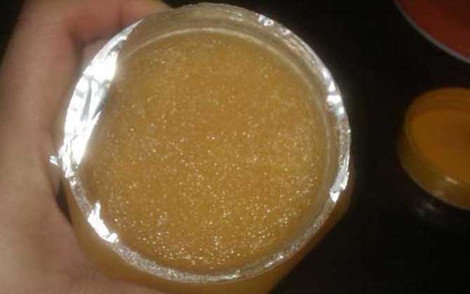 蜂蜜變質后的圖片是什么樣的(出現這4種情況,說明蜂蜜已經變質) 蜂蜜變質后的圖片是什么樣的(出現這4種情況,說明蜂蜜已經變質)