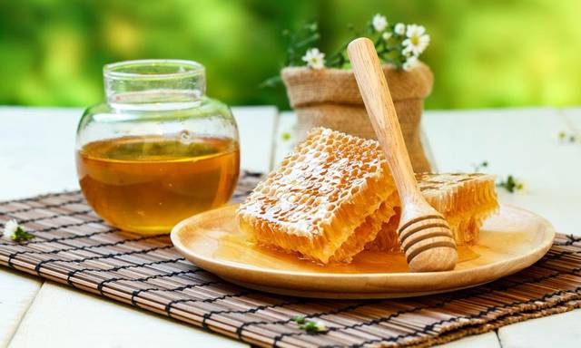 蜂蜜的種類和等級劃分(蜂蜜可以分為幾個等級，幾種蜜)