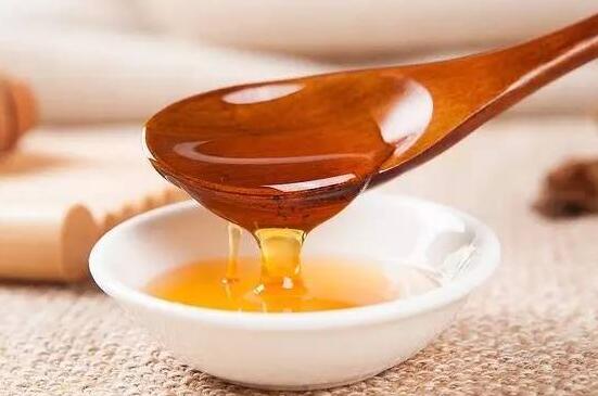 蜜蜂反復(fù)逃跑是蜂王不在嗎（蜜蜂一逃再逃，原因無非3個）