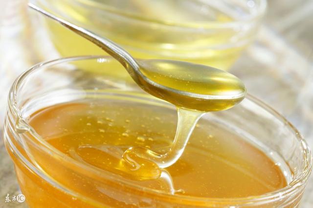 蜂蜜發(fā)酸了還能吃嗎?(盤點發(fā)酸的原因) 蜂蜜發(fā)酸了還能吃嗎?(盤點發(fā)酸的原因)