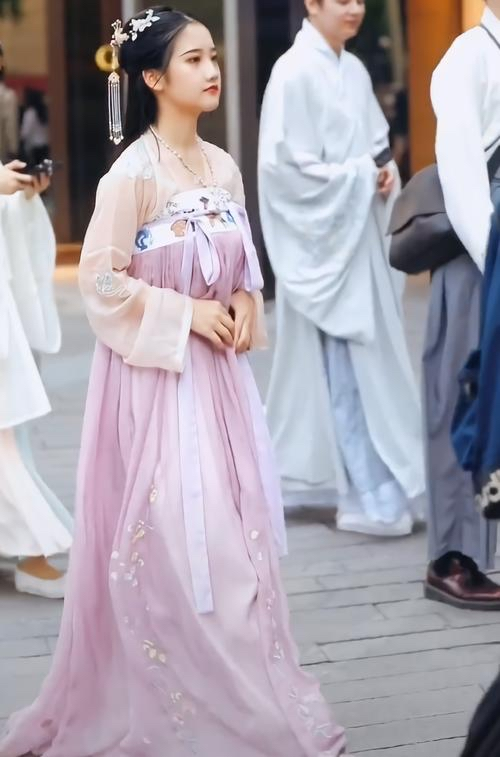 日常穿漢服或漢元素奇怪嗎 誰(shuí)說(shuō)漢服穿起來(lái)不能日常?日常漢服看這里