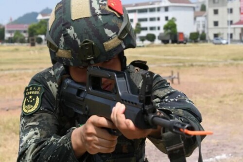 “00后”戰(zhàn)士,一等功 “00后”戰(zhàn)士,一等功