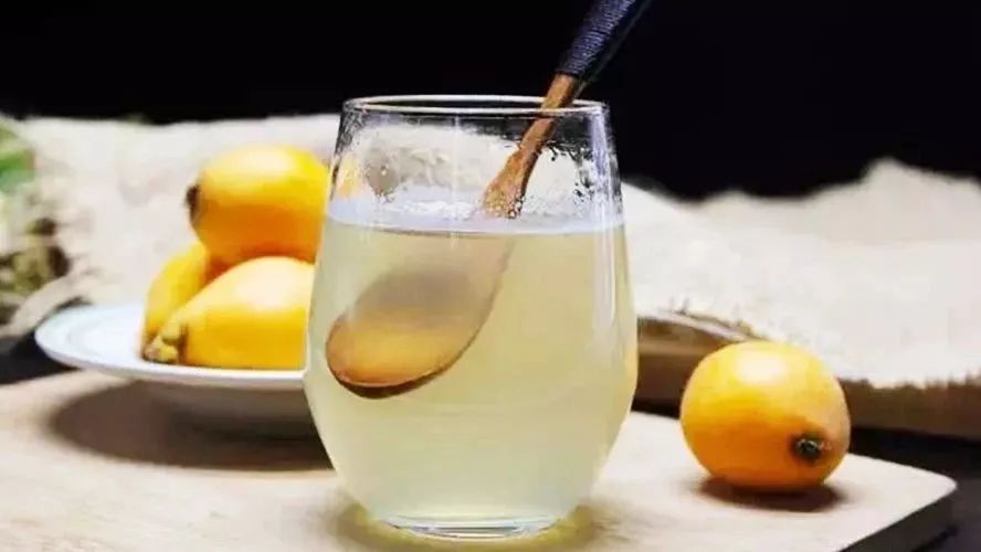 枇杷蜜和什么不能一起吃(枇杷蜂蜜的吃法與功效與作用) 枇杷蜜和什么不能一起吃(枇杷蜂蜜的吃法與功效與作用)