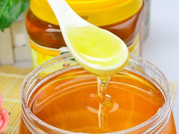 介王成功工蜂還在產(chǎn)卵如何處理(工產(chǎn)蜂群介王成功后,為何工蜂還在產(chǎn)卵) 介王成功工蜂還在產(chǎn)卵如何處理(工產(chǎn)蜂群介王成功后,為何工蜂還在產(chǎn)卵)