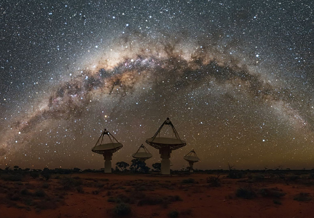 銀河系中心傳來神秘信號，一年重復13次，天文學家：不是已知天體