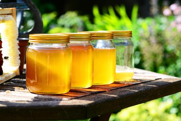 自然成熟蜂蜜要多少天(真正的天然成熟蜂蜜并非越新鮮越好) 自然成熟蜂蜜要多少天(真正的天然成熟蜂蜜并非越新鮮越好)