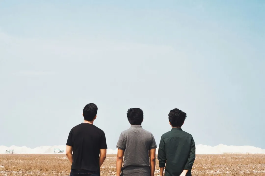 人到中年，朋友越少，生活越好