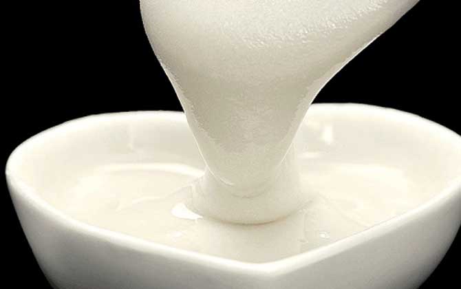 椴樹雪蜜多少錢一斤（正品東北黑蜂椴樹雪蜜價(jià)格）