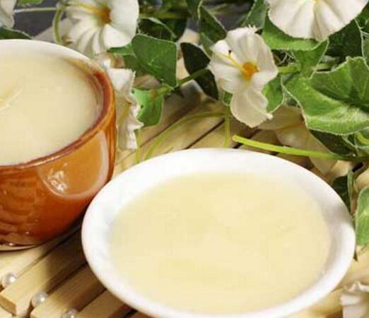 天山雪蜜和椴樹(shù)蜜哪個(gè)好（天山雪蜜和椴樹(shù)蜜的區(qū)別）