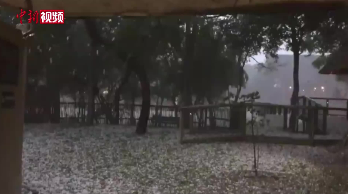 赤道旁喀麥隆下雪 赤道附近喀麥隆罕見(jiàn)降雪!人類(lèi)正處在大冰期中,全球變暖錯(cuò)了?