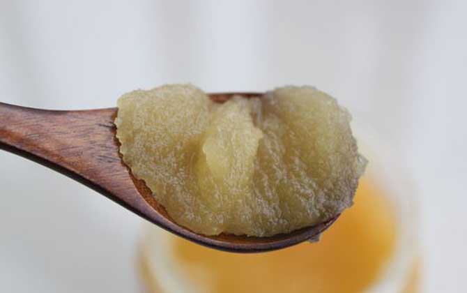假蜂蜜的特點有哪些？除了外觀和口感，能不能結晶也是重要特征！