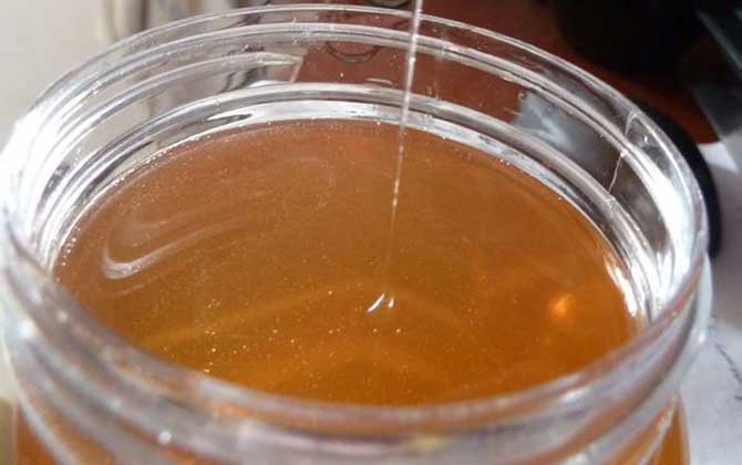 牛奶加蜂蜜的禁忌有哪些？不建議空腹飲用，更不能長期過量飲用！