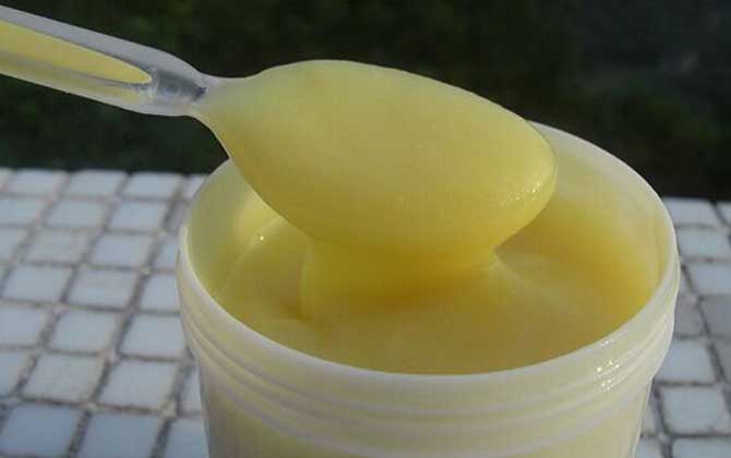 哪些人不宜喝蜂王漿？蜂王漿雖好，但這5類人喝蜂王漿反而有害！