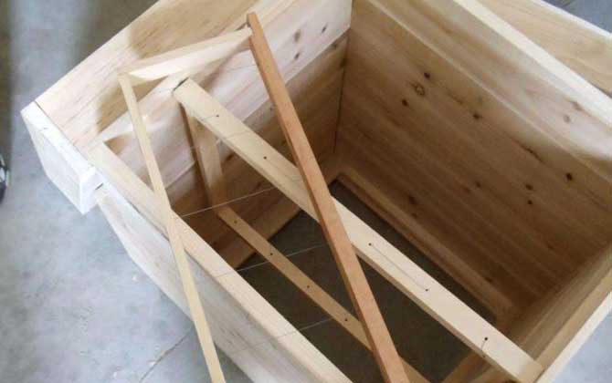 標(biāo)準(zhǔn)杉木蜂箱70元一個貴嗎？