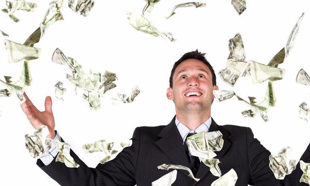 6成大學(xué)生認為畢業(yè)10年內(nèi)會年入百萬