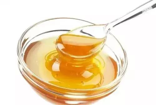 介王成功工蜂還在產(chǎn)卵如何處理（工產(chǎn)蜂群介王成功后，為何工蜂還在產(chǎn)卵）